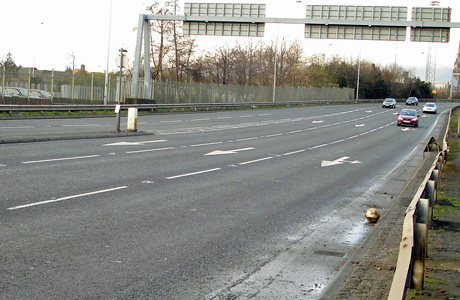 Road approaching York Street